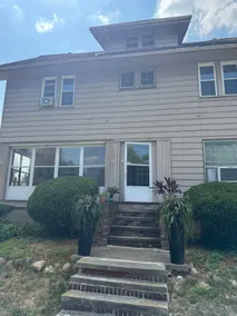 Big place. A Cozy NW Lakewood getaway. - Image 2