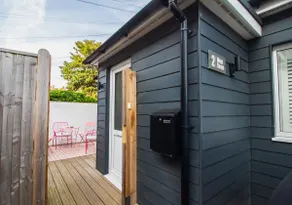Seaside Hideaway By Airpremier - Image 2
