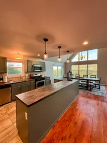 Lake Tenkiller Getaway | Huge Deck & Lake Views - Image 3