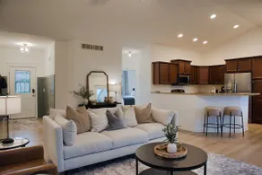 The Duke: Spacious 4bd | 3ba Near Airport|Downtown - Image 3