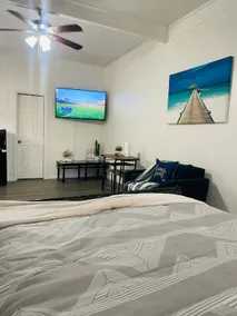 Cozy Studio Jacksonville, Florida - Image 5