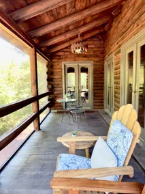 The Log Hideaway - Image 3