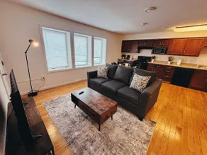 Beautiful Two Bedroom Apartment! - Image 3