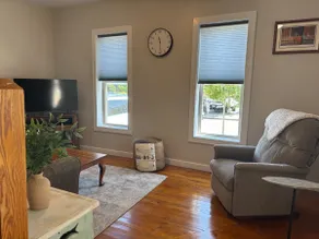 Modern Simplicity in Clayton - Image 2