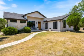 5BR Hill Country Pool Retreat Fire Pit - Image 2