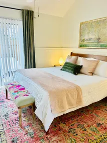 Modern Retreat - Image 2
