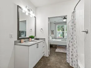 Modern Cottage 1BR / Bishop Arts - Image 5