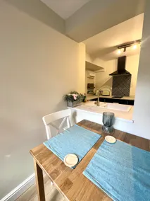 Large house offering one bedroom in Newark Centre , Notts - Image 4