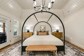 Kash Cove Lakeside Retreat - Image 4