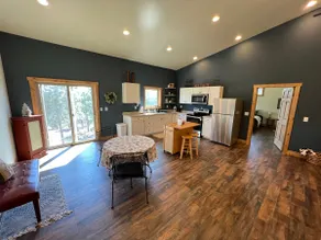North Hills Hideaway - Image 3