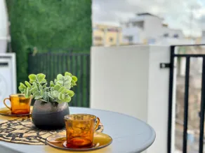 Charming Balcony Flat – 10 min Bus from Valletta - Image 4