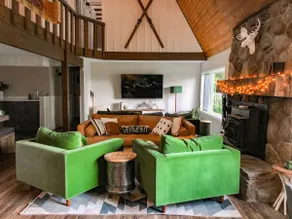 4BR Mad River Valley Chalet w/ View, Close to All - Image 2
