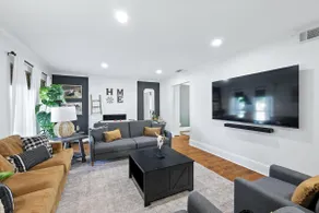 Spacious 4BR Modern Retreat near DFW - Image 2