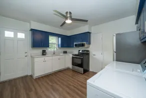 Tiger Town Retreat -Comfy & Cozy - Image 4