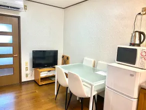 This is a private house that can accommodate 8 people, located between Osaka and Kyoto - Image 3
