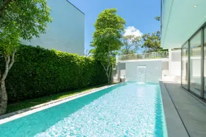 Yahai no Yume 4 Bedroom Private Garden Pool Villa 4 * 12m Super Large Pool Walking Blue Tree Water Park View Bathtub Barbecue Grill - Image 4