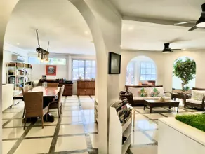 Solar-Powered Paradise | 4 mins to beach | 8-10pax - Image 2