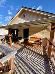 Oak Hill Retro Retreat - Image 2