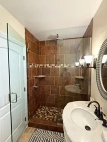 Luxury 4BR Retreat w/ Hot Tub - Image 4
