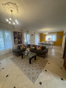5-bedroom villa with pool - Image 3