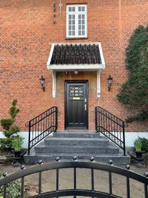 Elegant home with terrace – 5 min from metro - Image 4