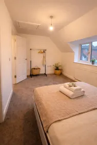 Bright & Spacious 3-Bed Rotherham Home Ideal for Families or Contractors - Image 2