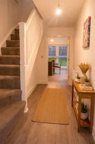 Bright & Spacious 3-Bed Rotherham Home Ideal for Families or Contractors - Image 3