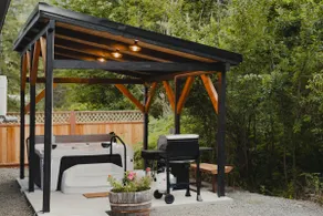 Luxury Barndominium-Hot Tub-Firepit-WIFI-EV-Nature - Image 2