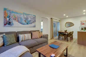 Walk to Mammoth Village: Chic Mountain Suite 101 - Image 5