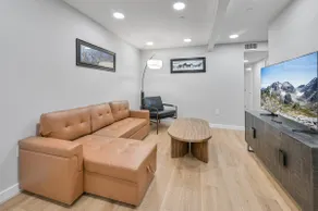 College Street Hideaway! - Image 2