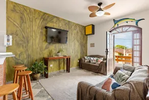 Walking distance to the beach and 10 min from the historic center - Image 3