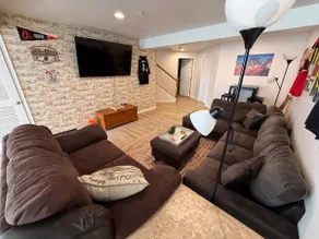 *NEW* Elegant Spacious Escape, Serene Wooded Views - Image 2