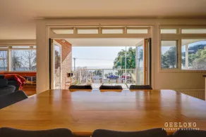 The Beach House Apartment - Image 3