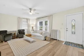 Cozy Cottage Apartment - Image 2