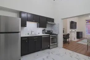Secure, Entire Apt, 18-ft Ceilings, Workspace - Image 5