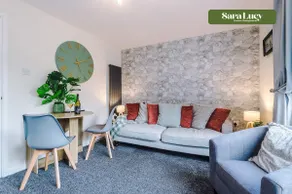 2-BR |Parking|Last Min Discount | Gobowen Hospital - Image 2
