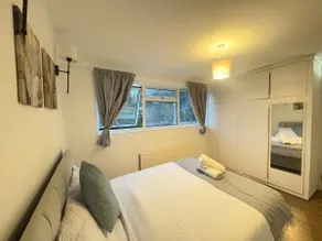 Excel & London City Airport 3bed Garden Retreat - Image 3