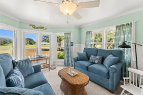 Farmasea: Historic waterfront farmhouse getaway! - Image 5