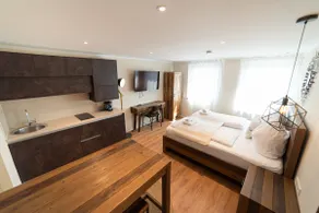 Tamati Junior Suite - Image 3