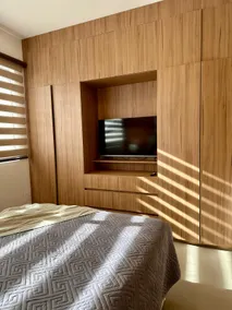 Central and modern apartment with pool - Image 5