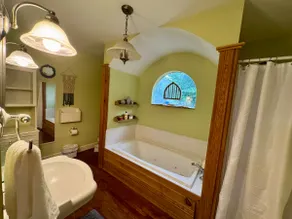Little Cottage on Church - Image 4