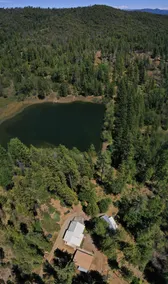 Muir House and Pond - Image 4