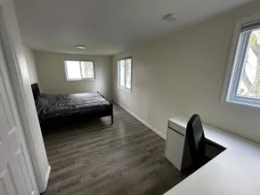 Little blue lake house - Image 4