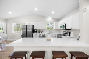 Bright & Airy Haven - Image 4