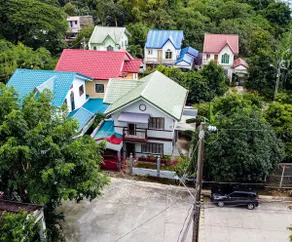 Spacious 3BR House | Wifi | Netflix |Near Tagaytay - Image 5