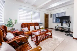 Spacious 3BR House | Wifi | Netflix |Near Tagaytay - Image 3