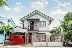 Spacious 3BR House | Wifi | Netflix |Near Tagaytay - Image 2