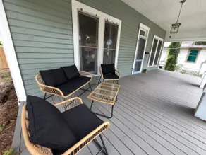 Backstage Bungalow, Sleeps 7, 5 beds, Pet friendly - Image 4