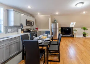 Boston 4BR Escape w/Parking| Downtown Access 233/3 - Image 4