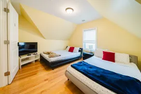 FREE Parking, Cozy 4BR-2BA Boston/Encore & Near T - Image 5
